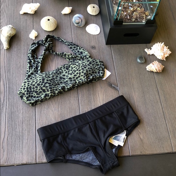 Billabong bikini - Picture 3 of 7